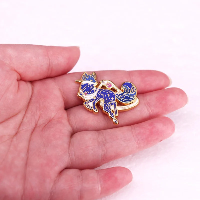 🌌 "Stellar Spirit Fox" – Cosmic Enamel Pin