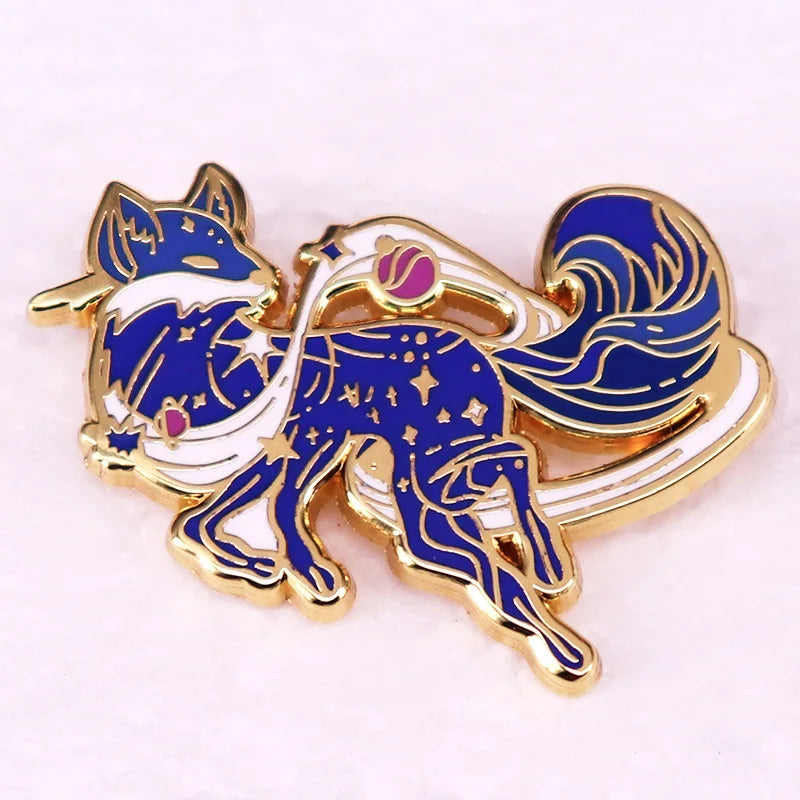 🌌 "Stellar Spirit Fox" – Cosmic Enamel Pin